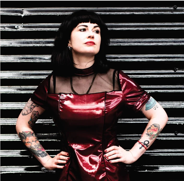 Molly Vulpyne - Amortise